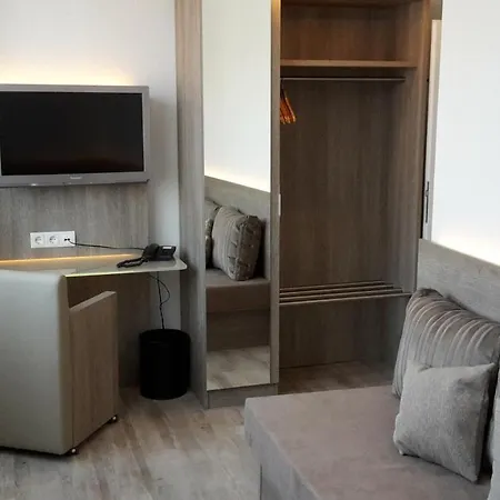 מלון Deutsches Haus